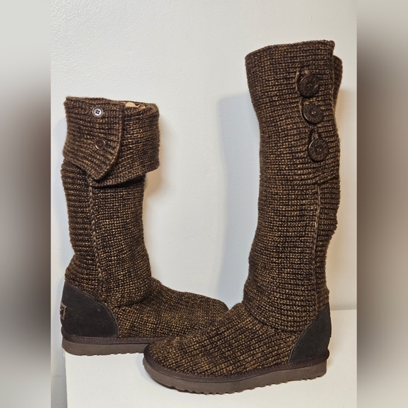 UGG Women's Classic Cardy Boots, Chocolate, US Sz 9 - Picture 4 of 16